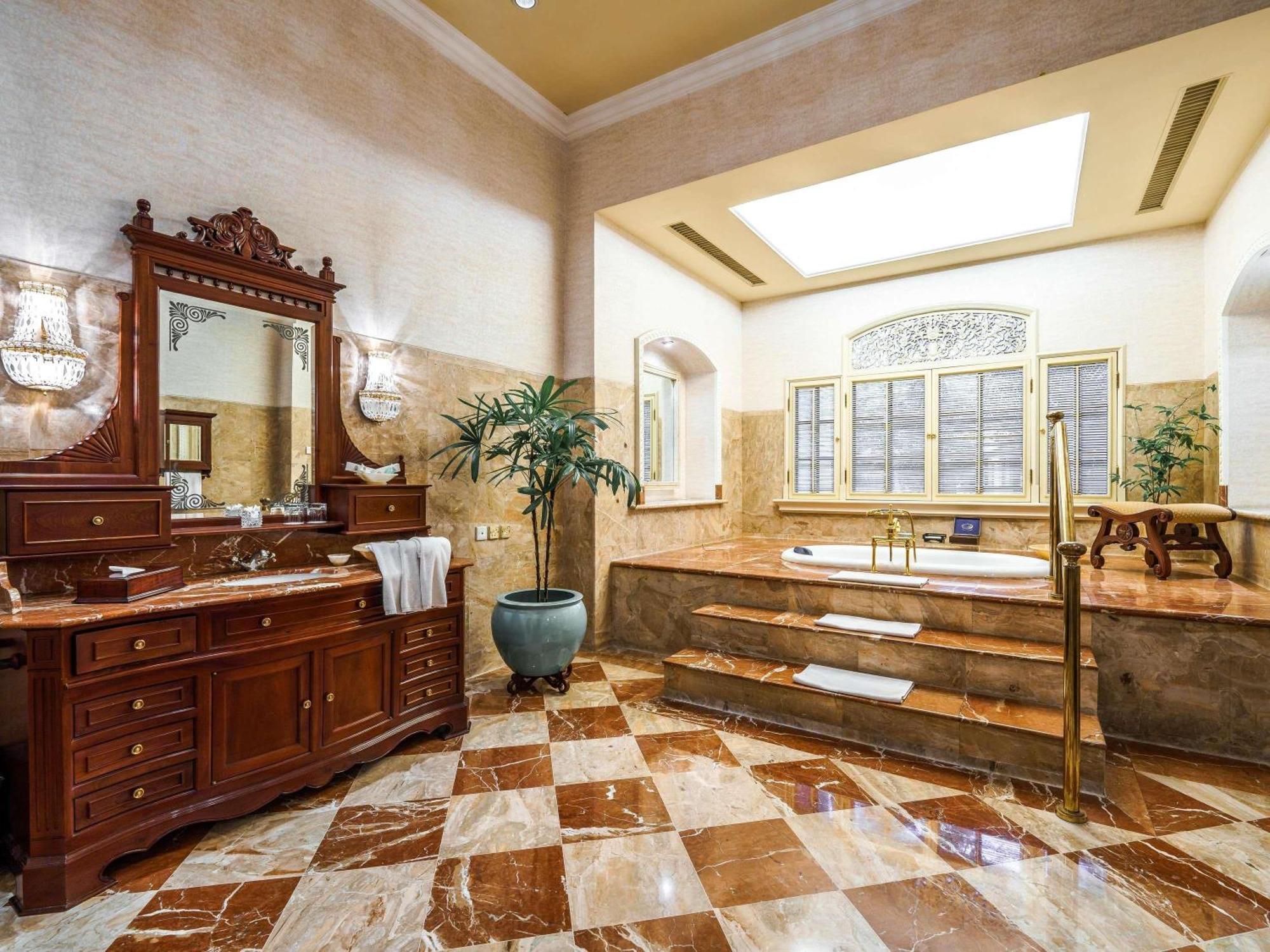 Presidential Suite