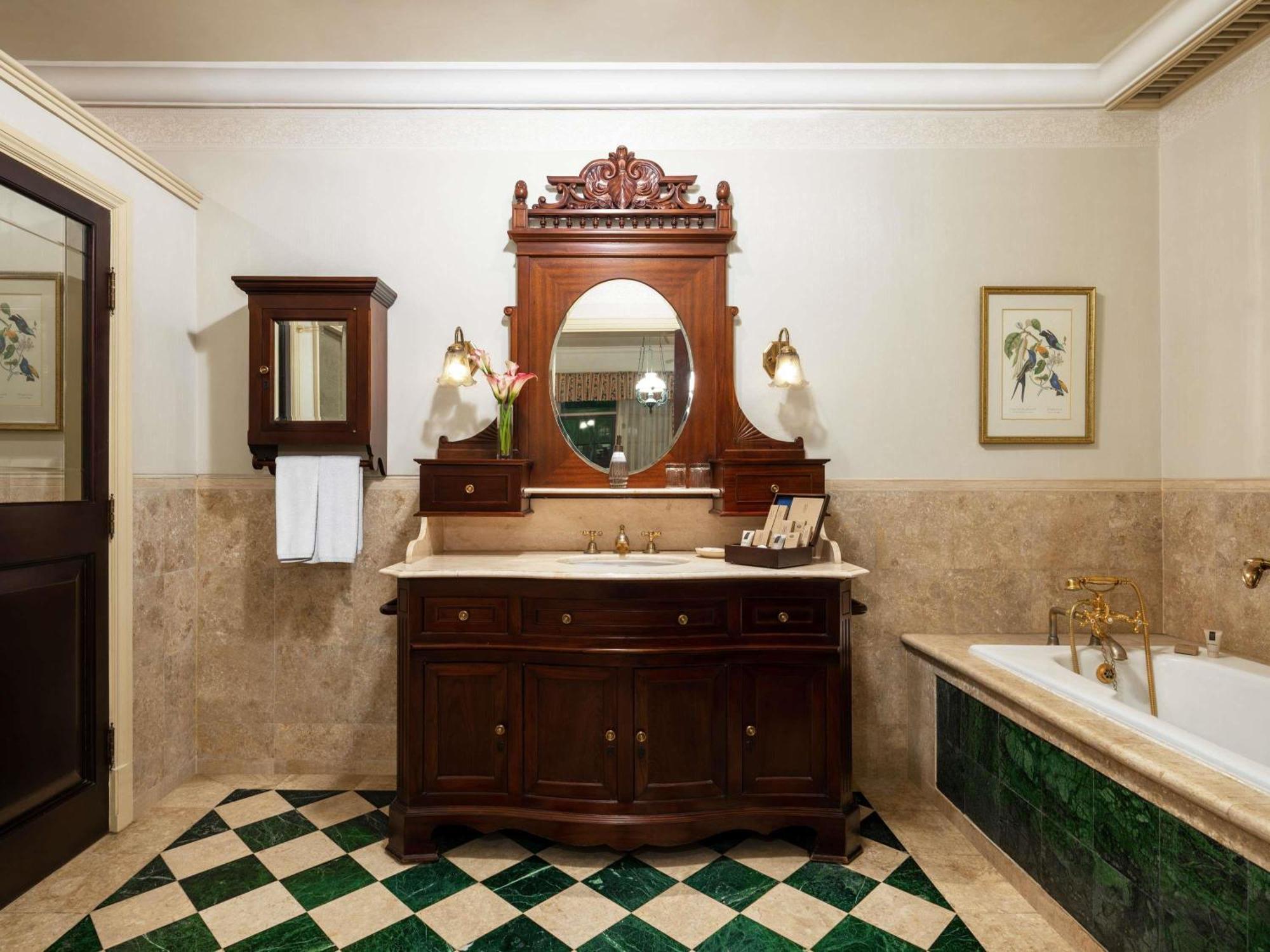 Classic Twin Room