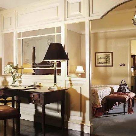 Hotel Majapahit Surabaya MGallery-2