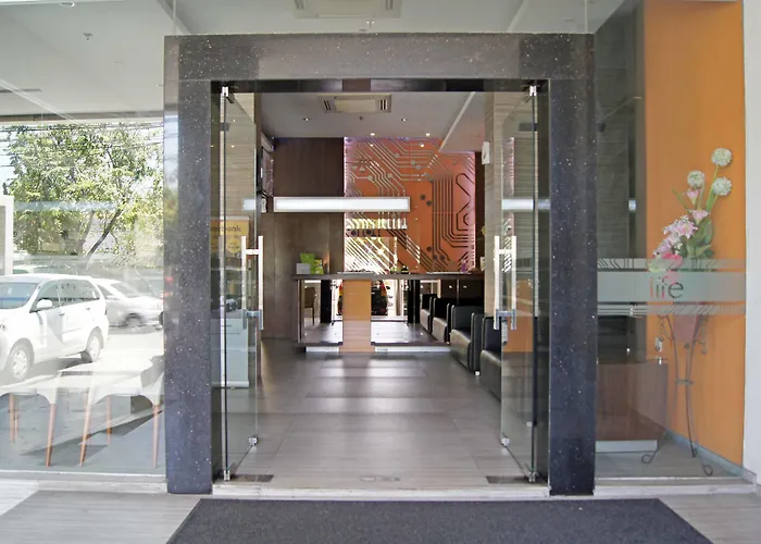 The Life Hotels City Center Surabaya